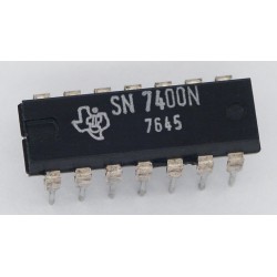 SN7400